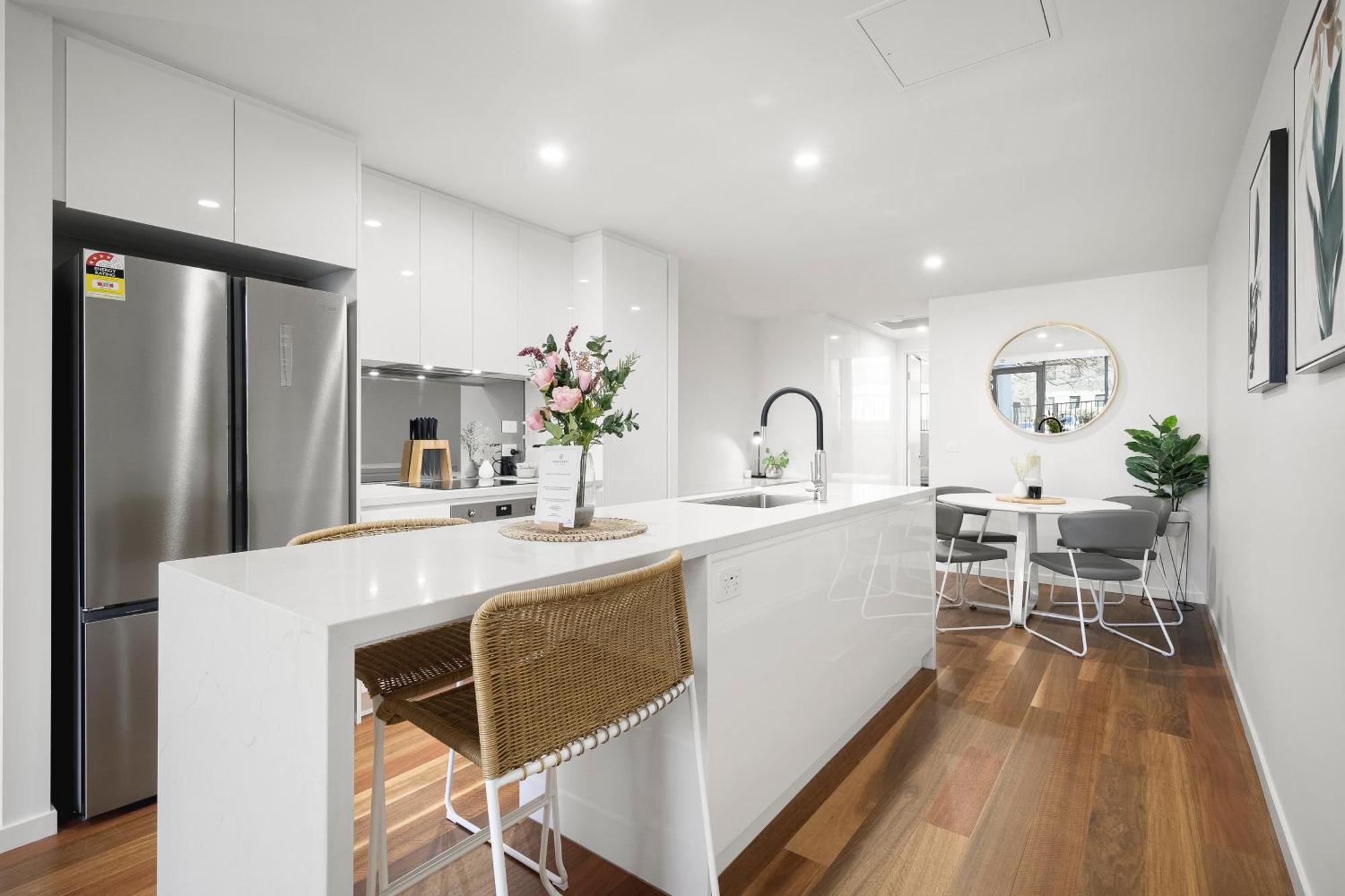 Founders Lane Apartments By Urban Rest Canberra Exterior photo